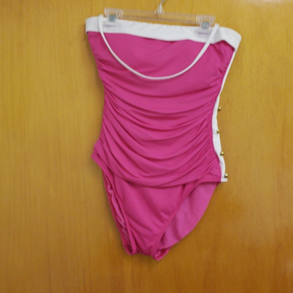 One piece swim suit